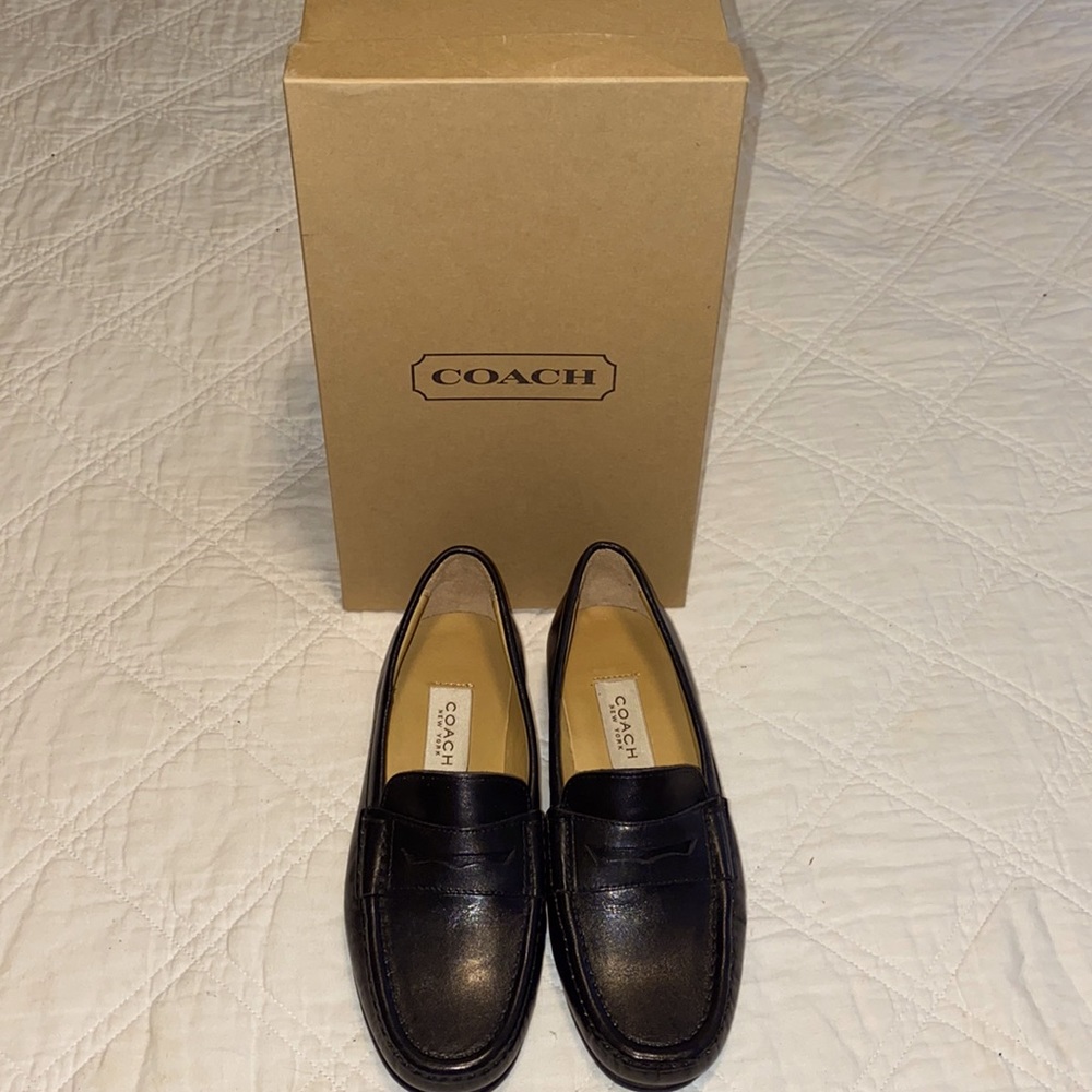 Vintage Coach black leather loafers
